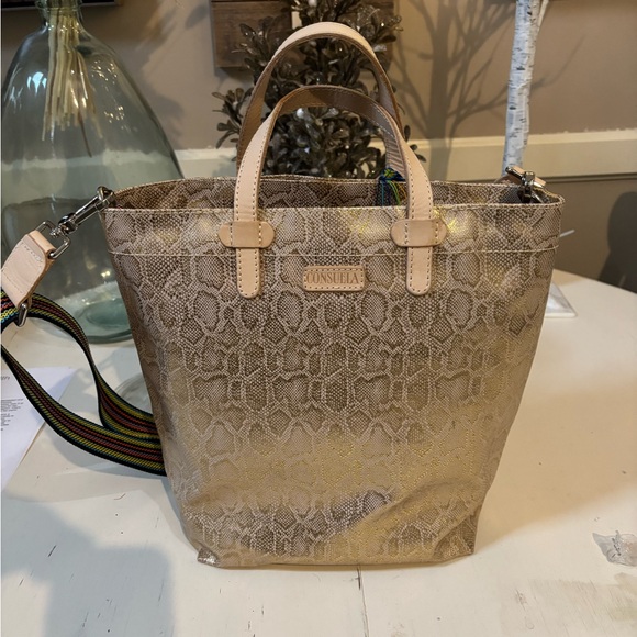 Like new Consuela Leah Essential tote. Crossbody/shoulder bag - Picture 2 of 7